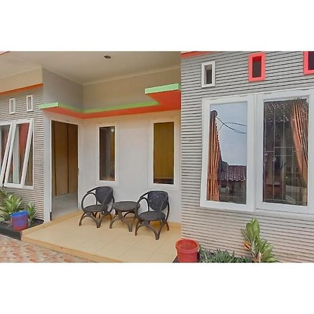 בוגור Hotel Sri Indrawati Puncak Mitra Reddoorz מראה חיצוני תמונה