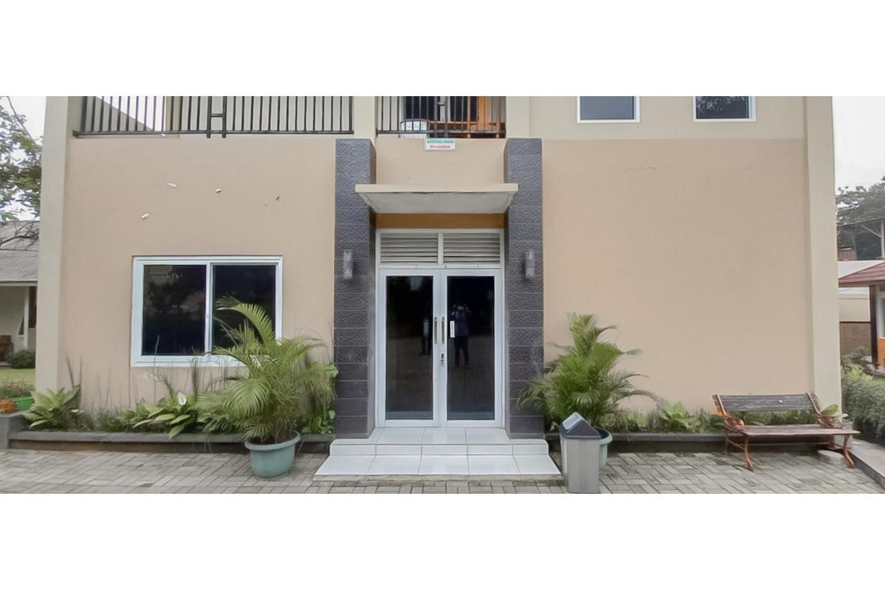 בוגור Hotel Sri Indrawati Puncak Mitra Reddoorz מראה חיצוני תמונה